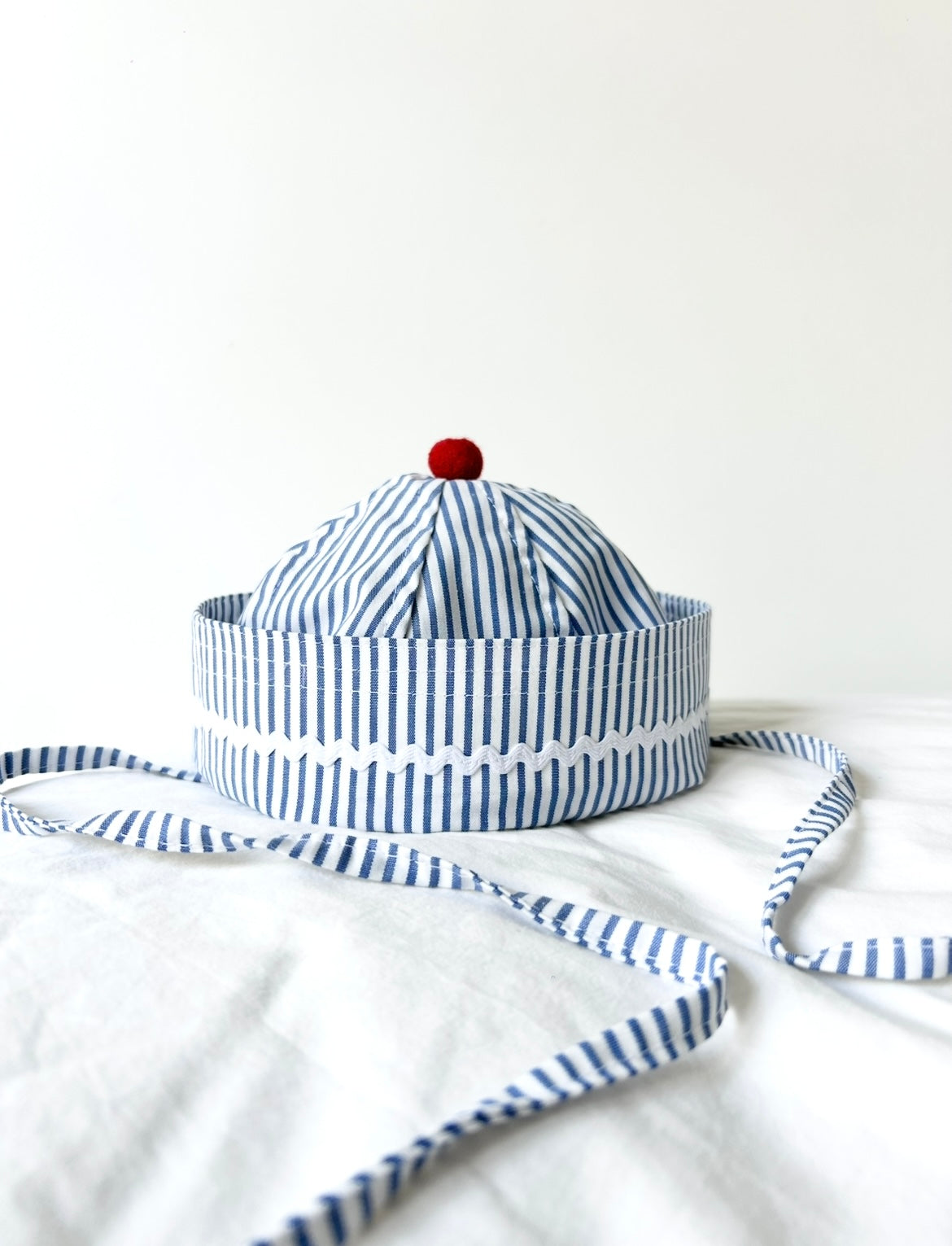 Chapeau marin la vague rayé bleu blanc