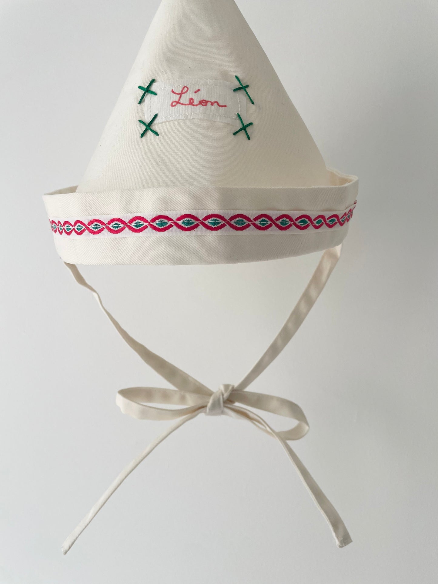 Chapeau pointu bavarois crème