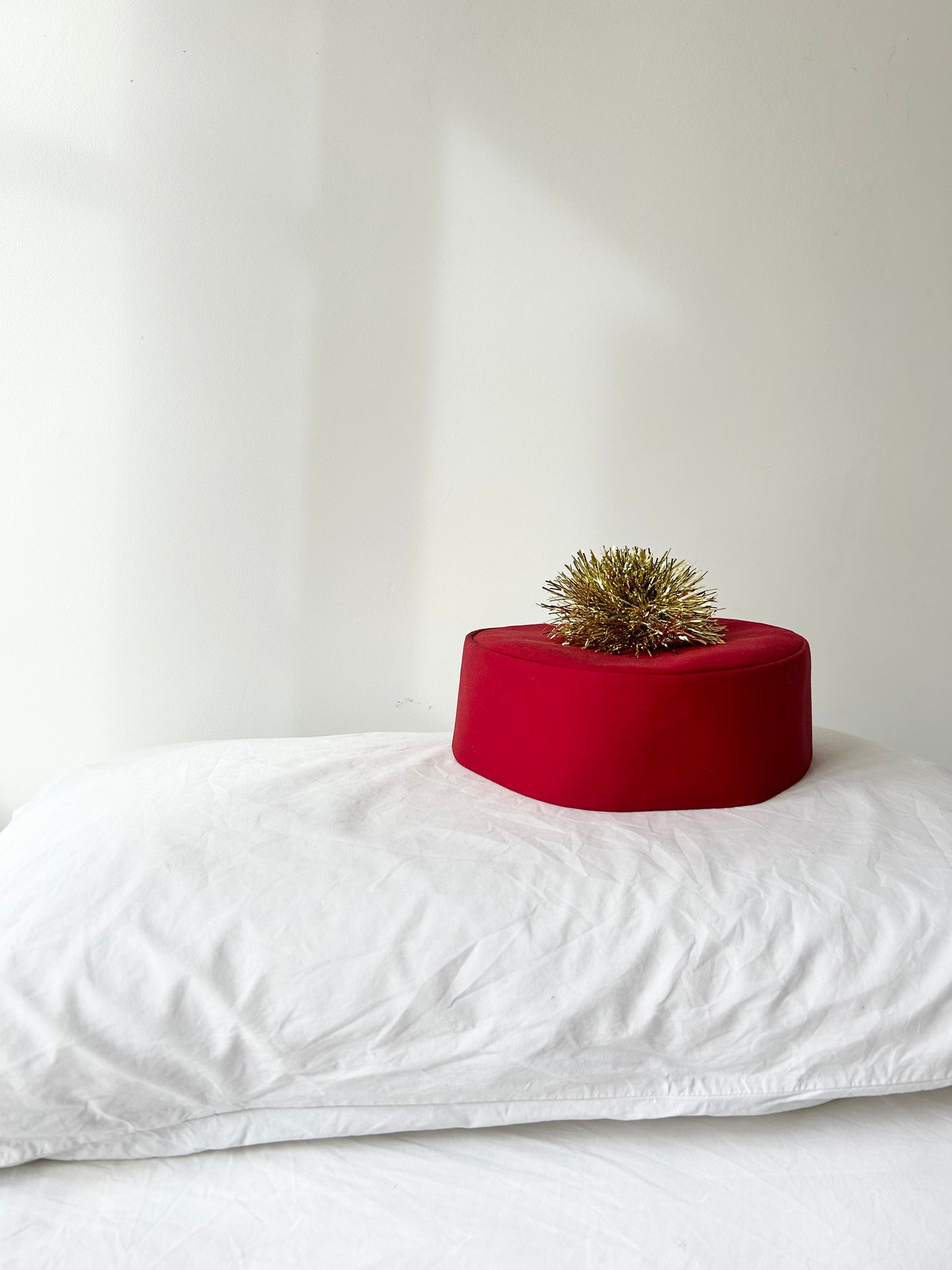 Chapeau groom pétillant rouge