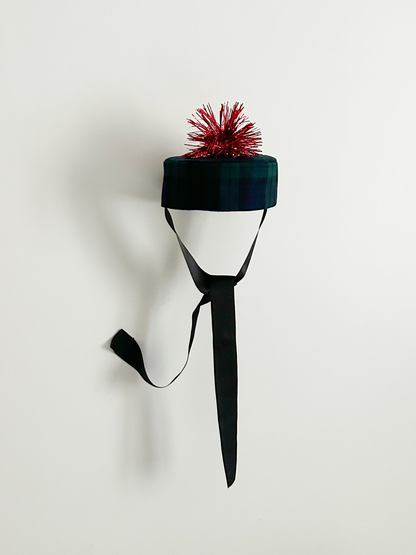 Chapeau Groom décadence rouge