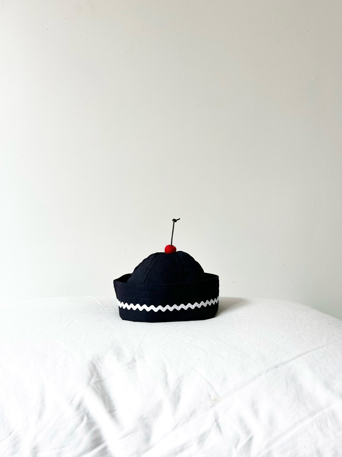 Chapeau marin cerise navy