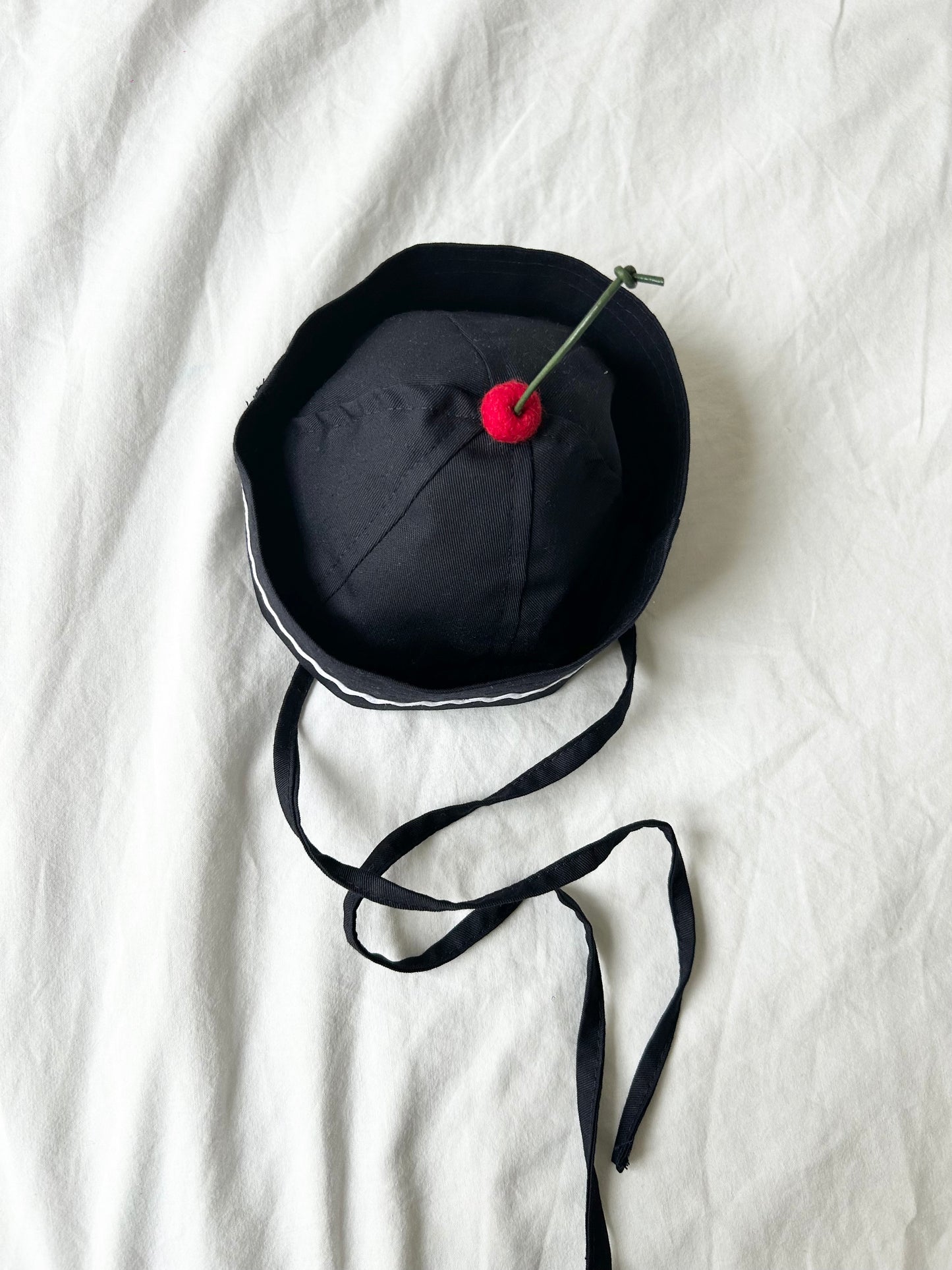 Chapeau marin cerise navy