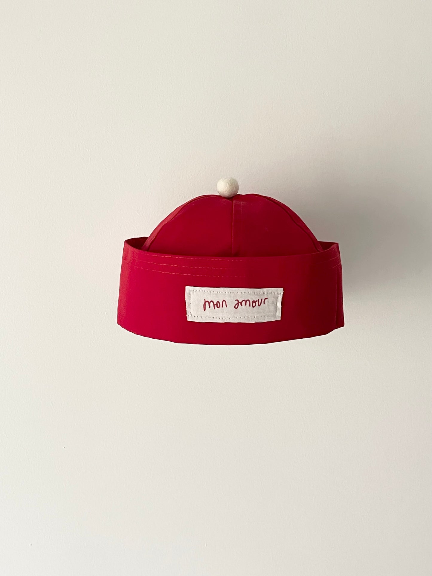 Chapeau marin rouge